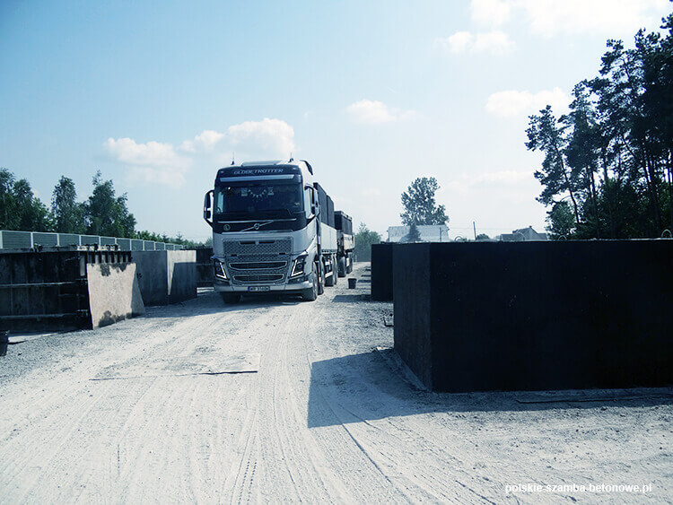 Transport szamb betonowych  w Przecławiu